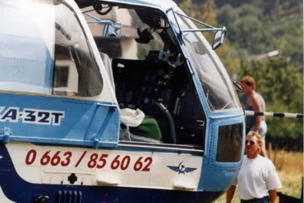 Kamov KA-32T, Blick ins Cockpit